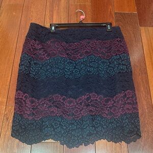 Lace skirt